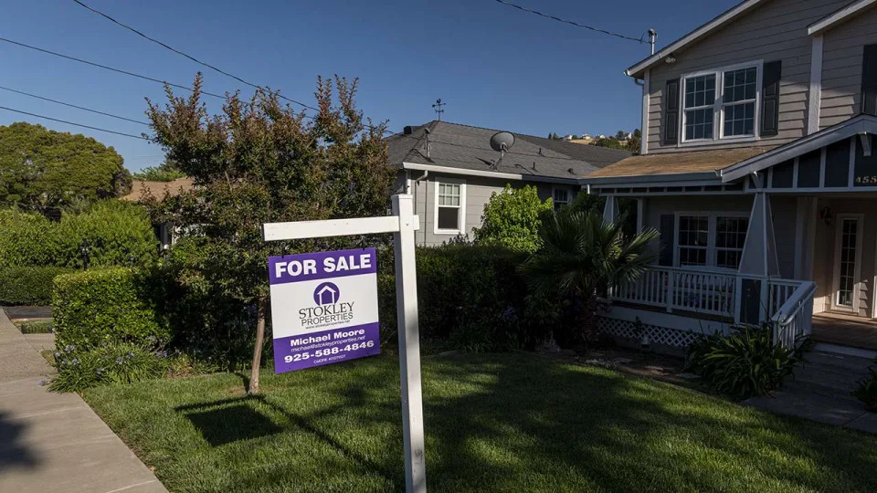 How extreme weather, high home prices could affect the 2025 housing market